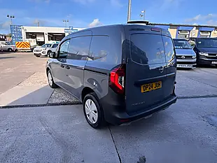 Used 2024 Nissan Townstar Acenta Grey - Interior and Exterior details 8