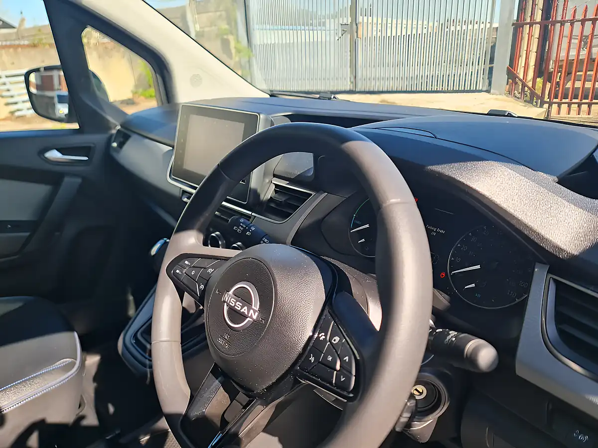 Used 2024 Nissan Townstar Acenta L1 White - Interior and Exterior details 3