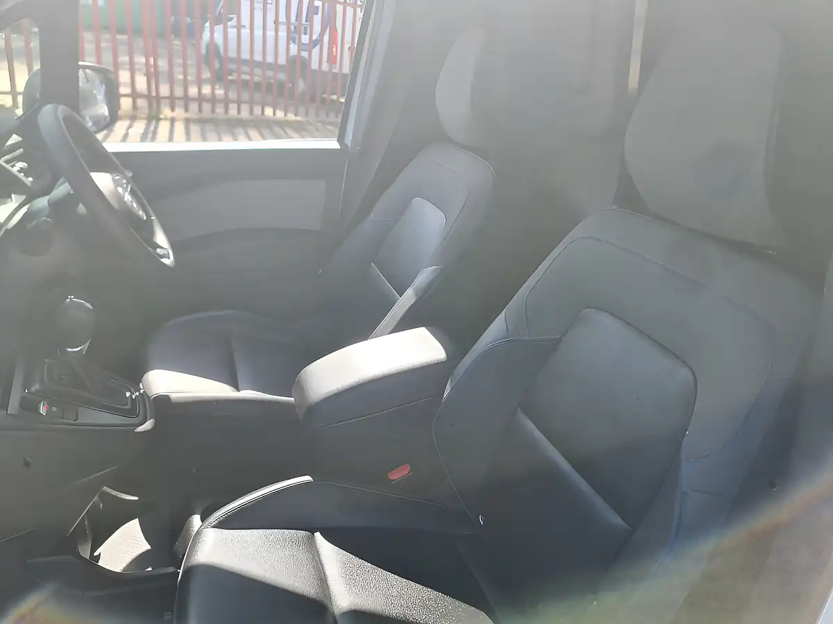 Used 2024 Nissan Townstar Acenta L1 White - Interior and Exterior details 7