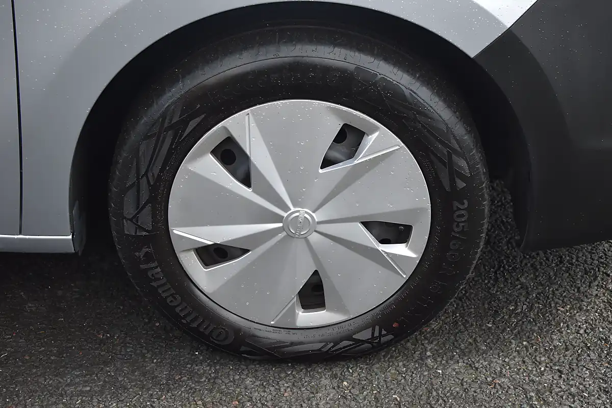 Used 2024 Nissan Townstar Acenta Stone Grey - Interior and Exterior details 18