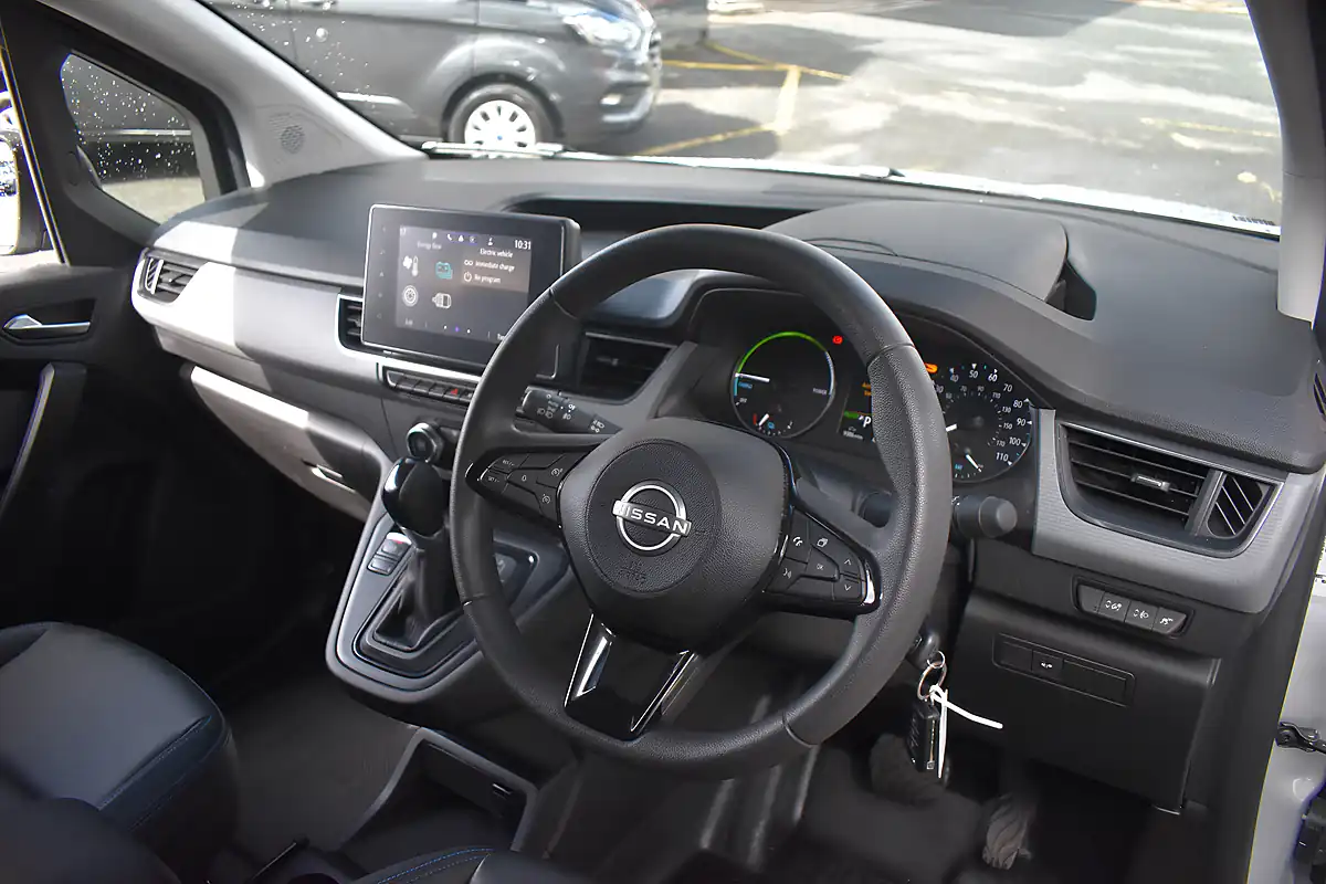 Used 2024 Nissan Townstar Acenta Stone Grey - Interior and Exterior details 8