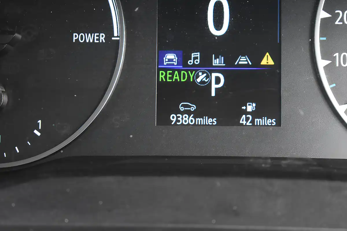 Used 2024 Nissan Townstar Acenta Stone Grey - Interior and Exterior details 9