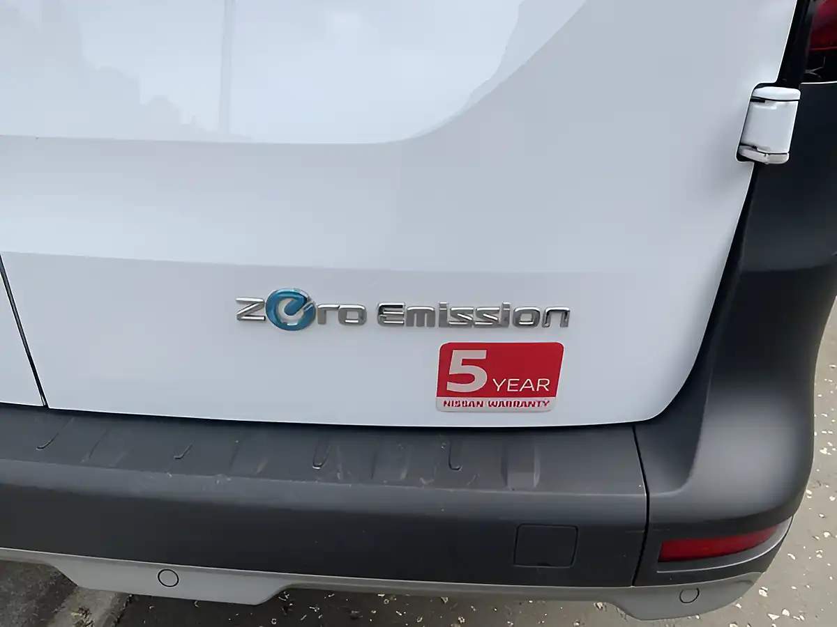 Used 2024 Nissan Townstar Acenta White - Interior and Exterior details 12