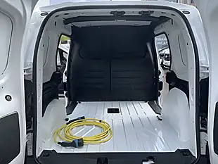 Used 2024 Nissan Townstar Acenta White - Interior and Exterior details 13