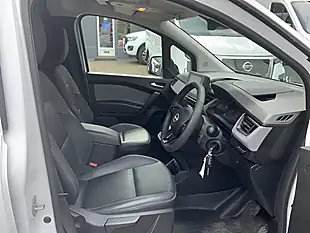 Used 2024 Nissan Townstar Acenta White - Interior and Exterior details 15