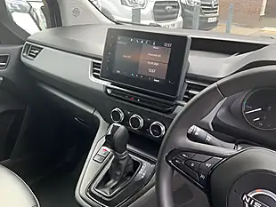 Used 2024 Nissan Townstar Acenta White - Interior and Exterior details 18