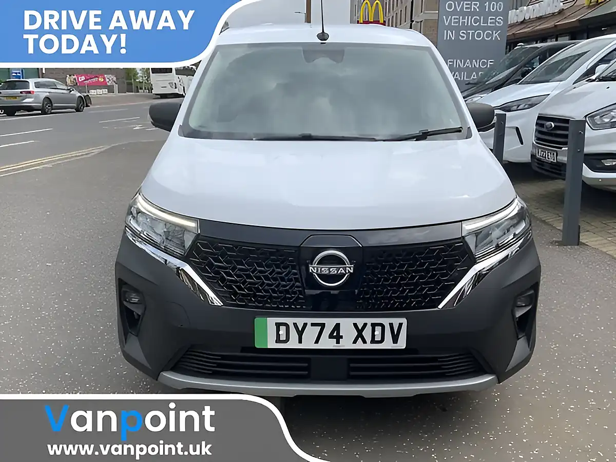 Used 2024 Nissan Townstar Acenta White - Interior and Exterior details 2