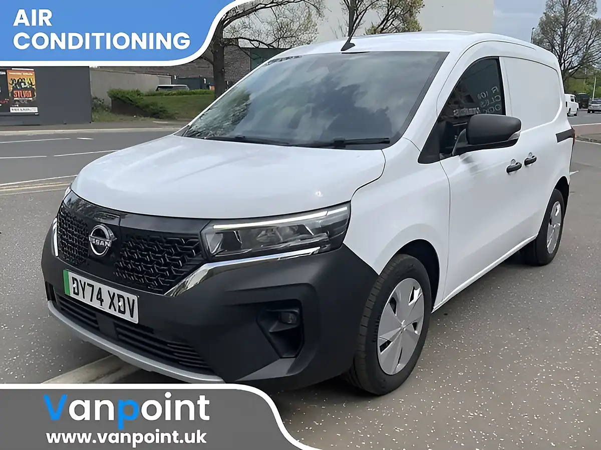 Used 2024 Nissan Townstar Acenta White - Interior and Exterior details 3