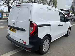 Used 2024 Nissan Townstar Acenta White - Interior and Exterior details 4