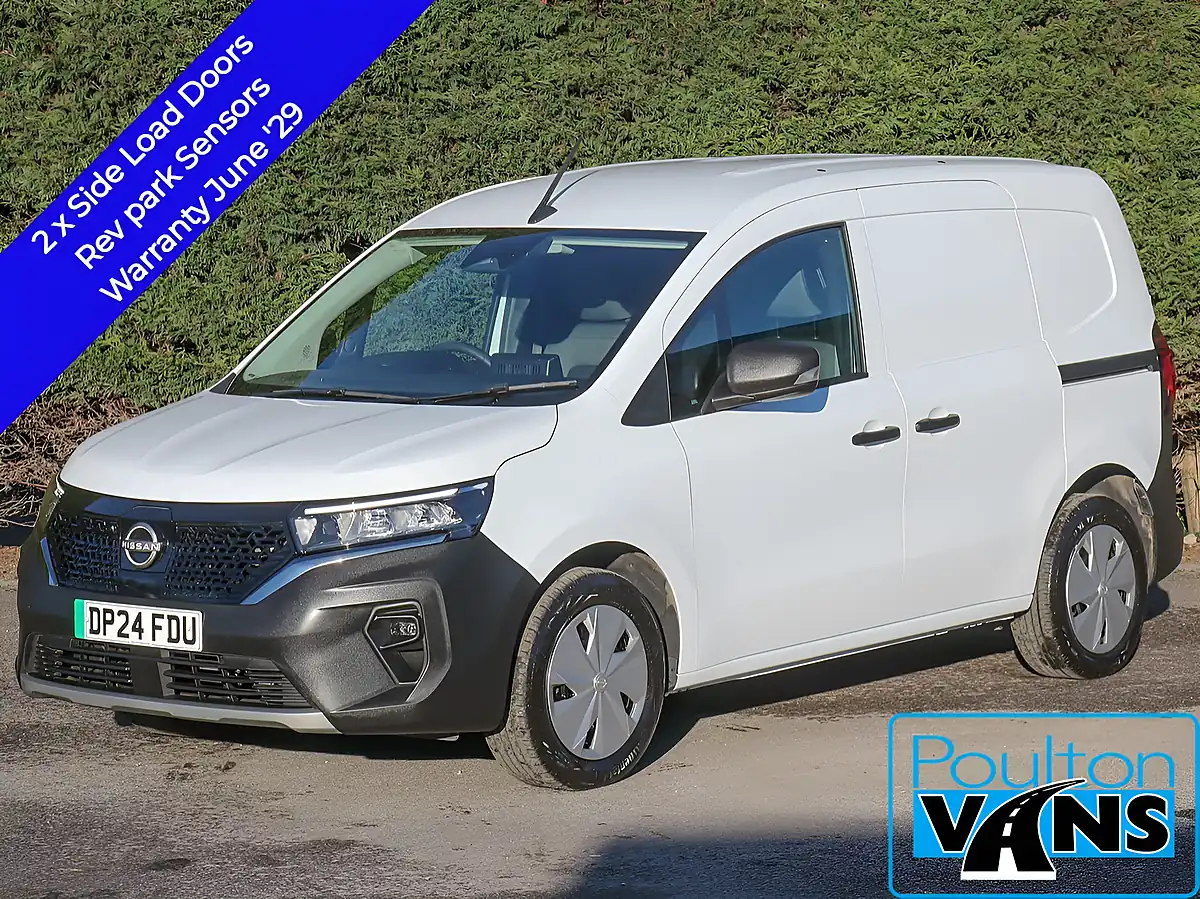 Used 2024 Nissan Townstar Acenta White - Front View