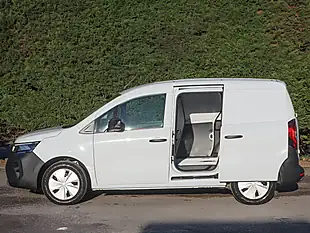 Used 2024 Nissan Townstar Acenta White - Interior and Exterior details 16