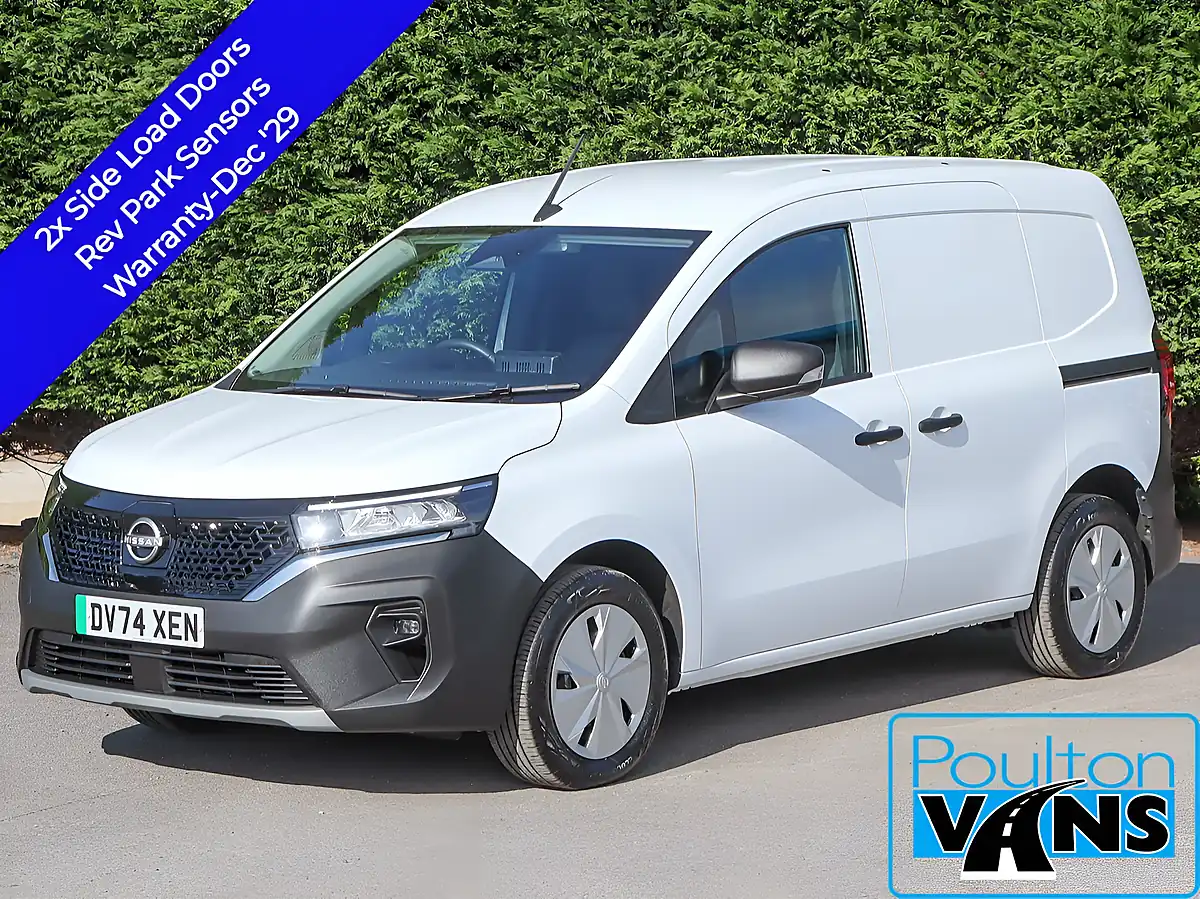 Used 2024 Nissan Townstar Acenta White - Front View