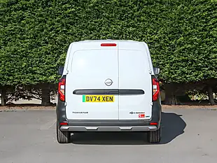 Used 2024 Nissan Townstar Acenta White - Interior and Exterior details 10