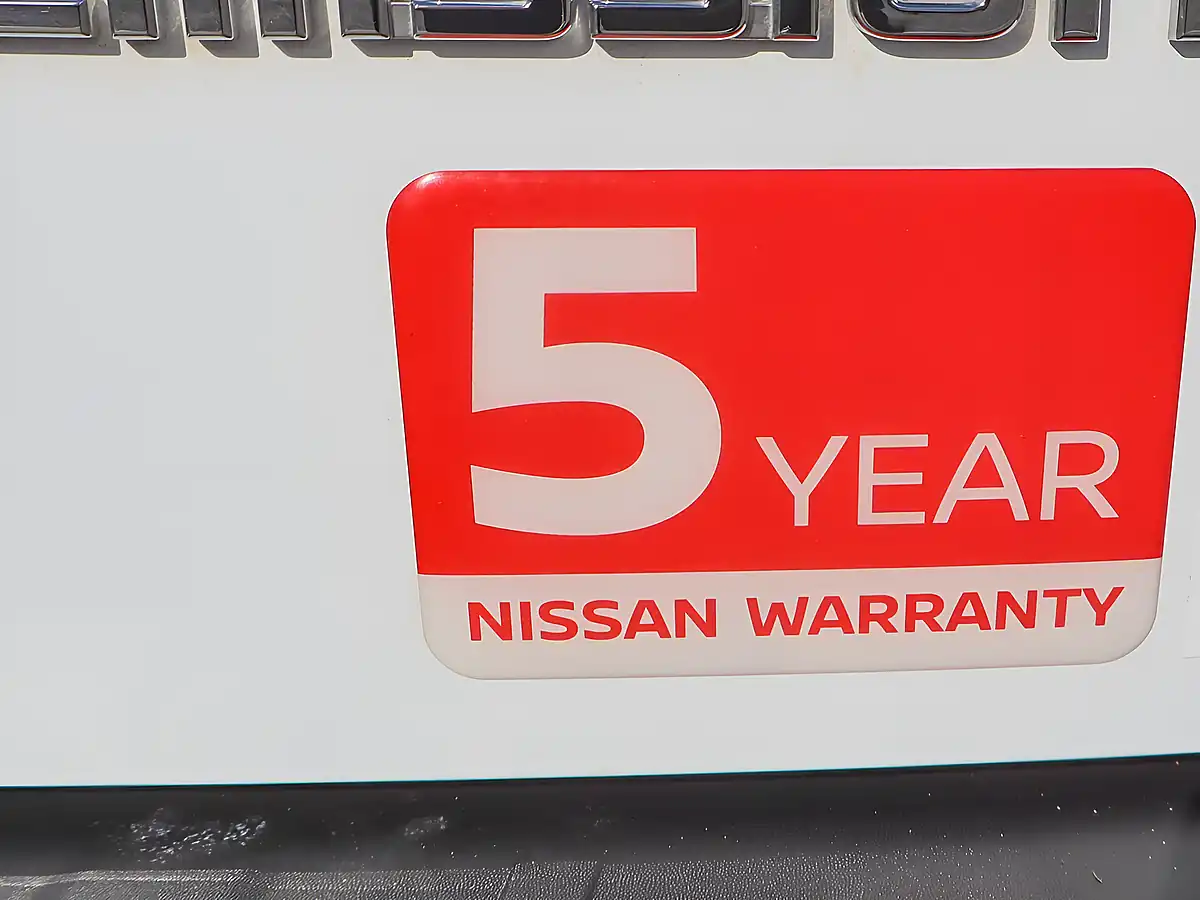 Used 2024 Nissan Townstar Acenta White - Interior and Exterior details 13