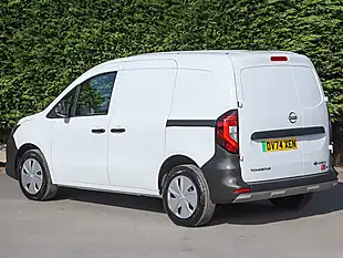 Used 2024 Nissan Townstar Acenta White - Interior and Exterior details 14