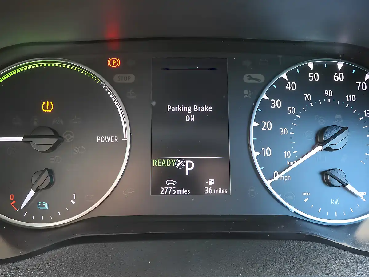 Used 2024 Nissan Townstar Acenta White - Interior and Exterior details 19