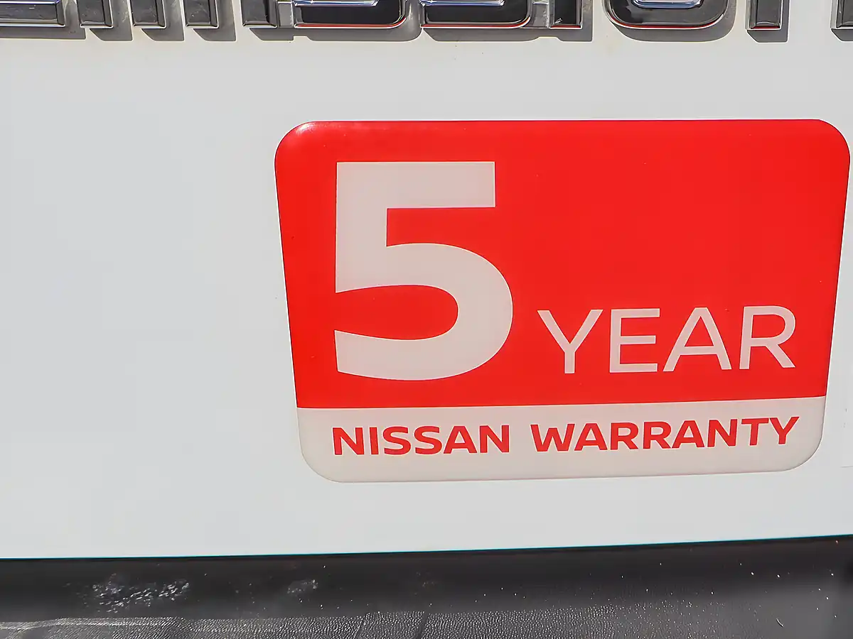 Used 2024 Nissan Townstar Acenta White - Interior and Exterior details 13
