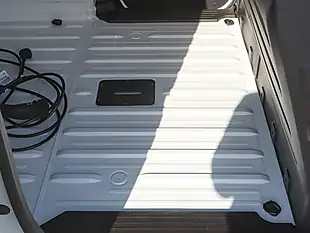 Used 2024 Nissan Townstar Acenta White - Interior and Exterior details 7