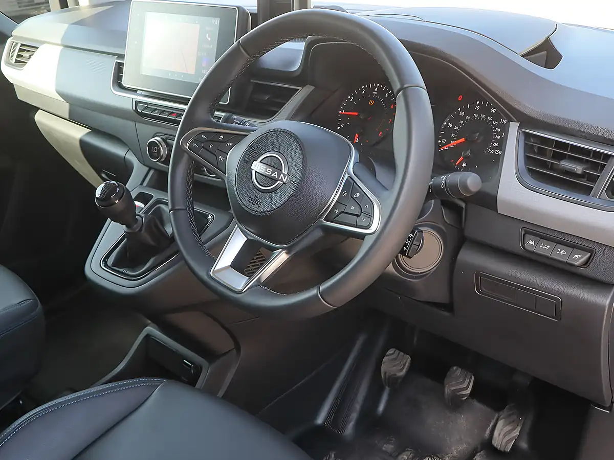 Used 2024 Nissan Townstar Tekna+ Grey - Interior and Exterior details 18