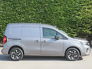 Used 2024 Nissan Townstar Tekna+ Grey - Interior and Exterior details 5
