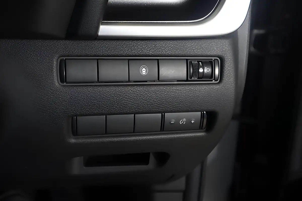 Used 2024 Nissan X-Trail Acenta Premium Grey - Interior and Exterior details 14