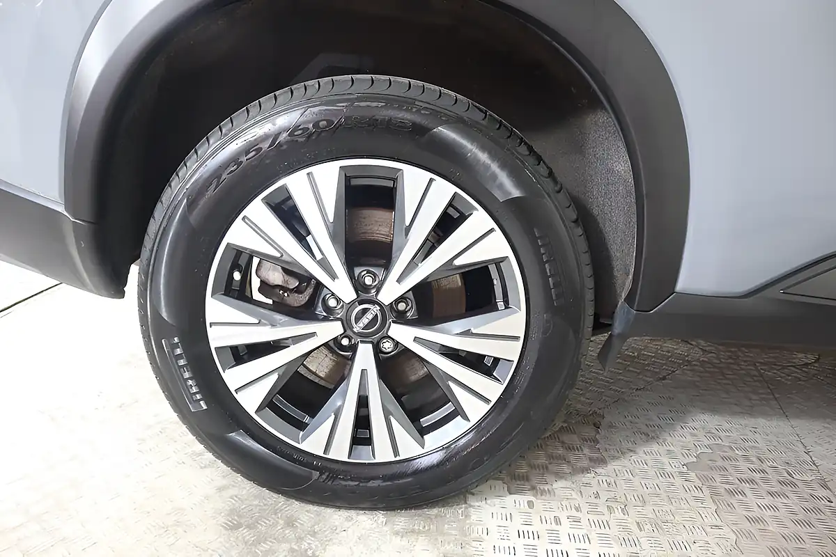 Used 2024 Nissan X-Trail Acenta Premium Grey - Interior and Exterior details 13