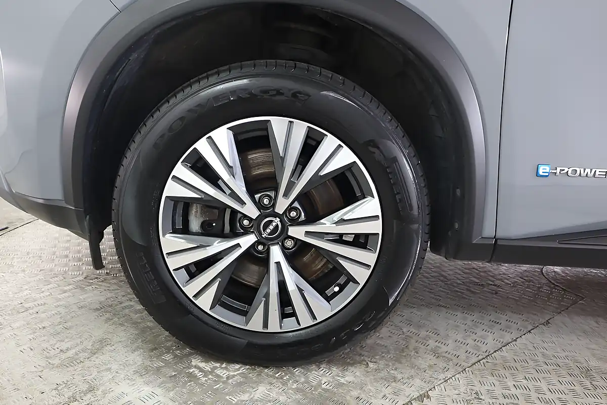 Used 2024 Nissan X-Trail Acenta Premium Grey - Interior and Exterior details 14
