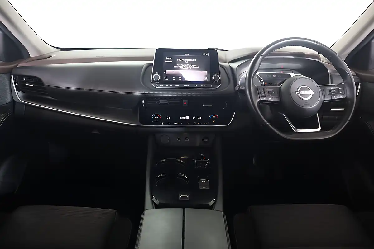 Used 2024 Nissan X-Trail Acenta Premium Grey - Interior and Exterior details 9