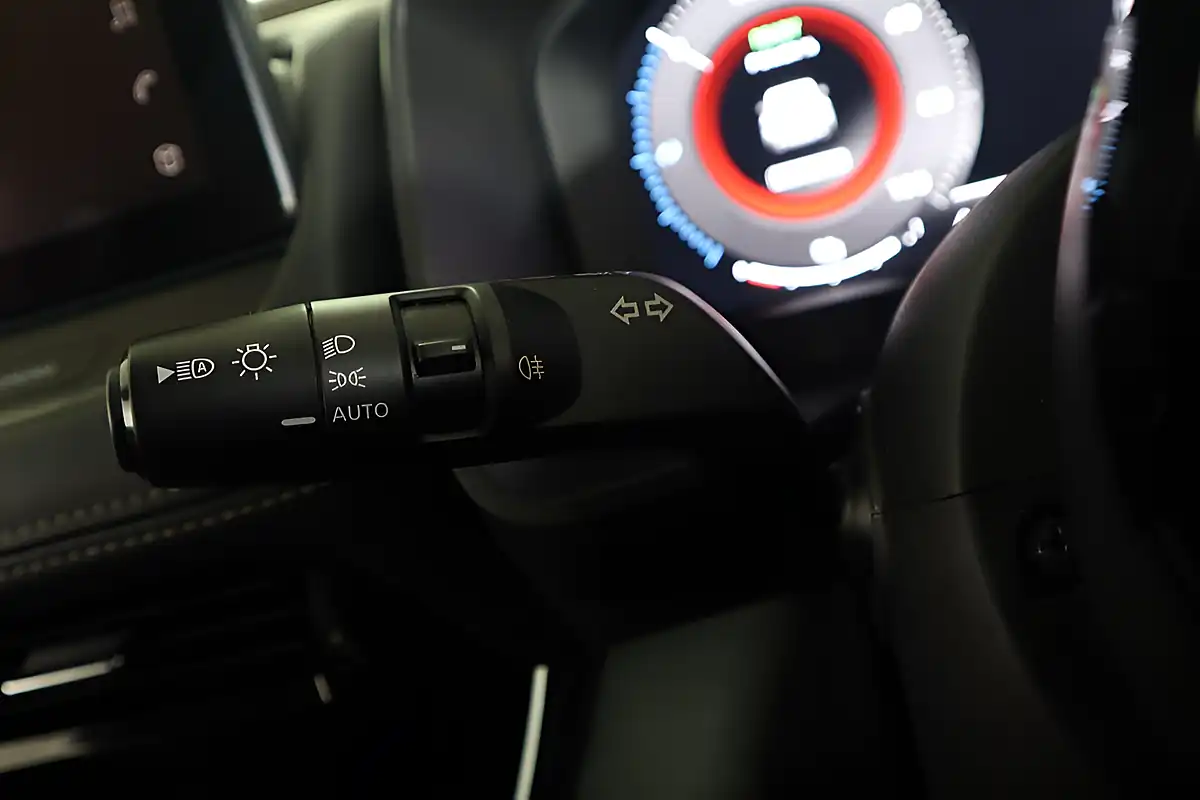 Used 2024 Nissan X-Trail N-Connecta Grey - Interior and Exterior details 20