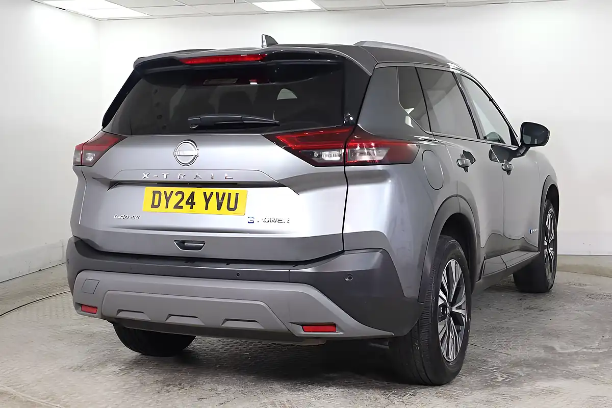 Used 2024 Nissan X-Trail N-Connecta Grey - Interior and Exterior details 8