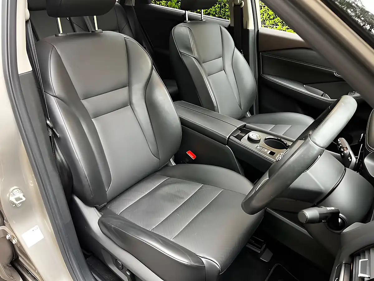 Used 2024 Nissan X-Trail Tekna Silver - Interior and Exterior details 16