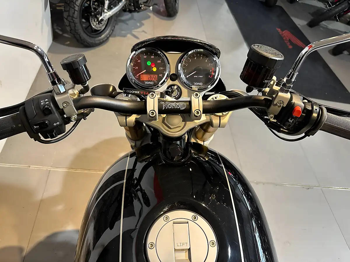 Used 2024 Norton Commando 961 Sport 525 Black - Interior and Exterior details 15