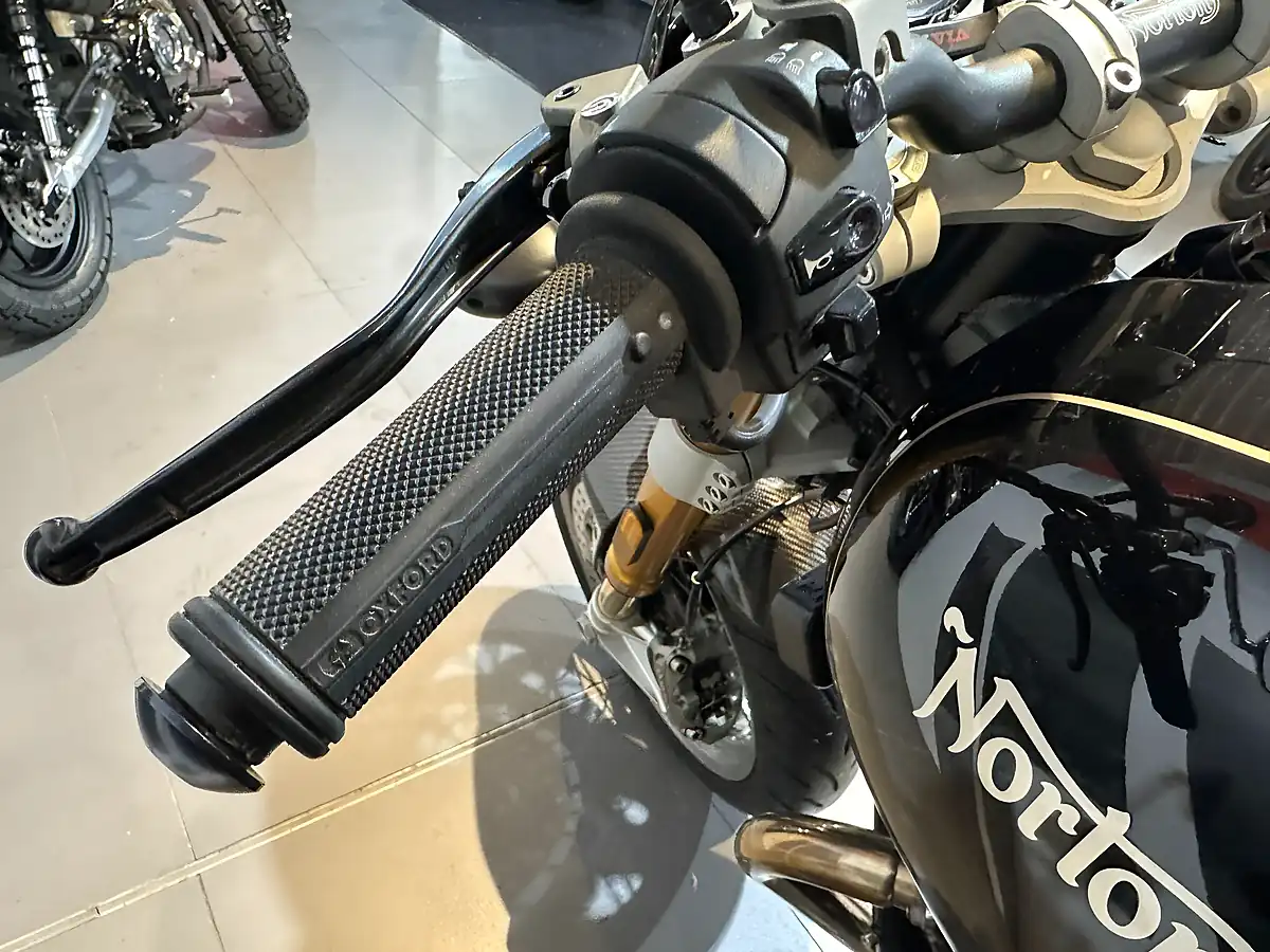 Used 2024 Norton Commando 961 Sport 525 Black - Interior and Exterior details 3