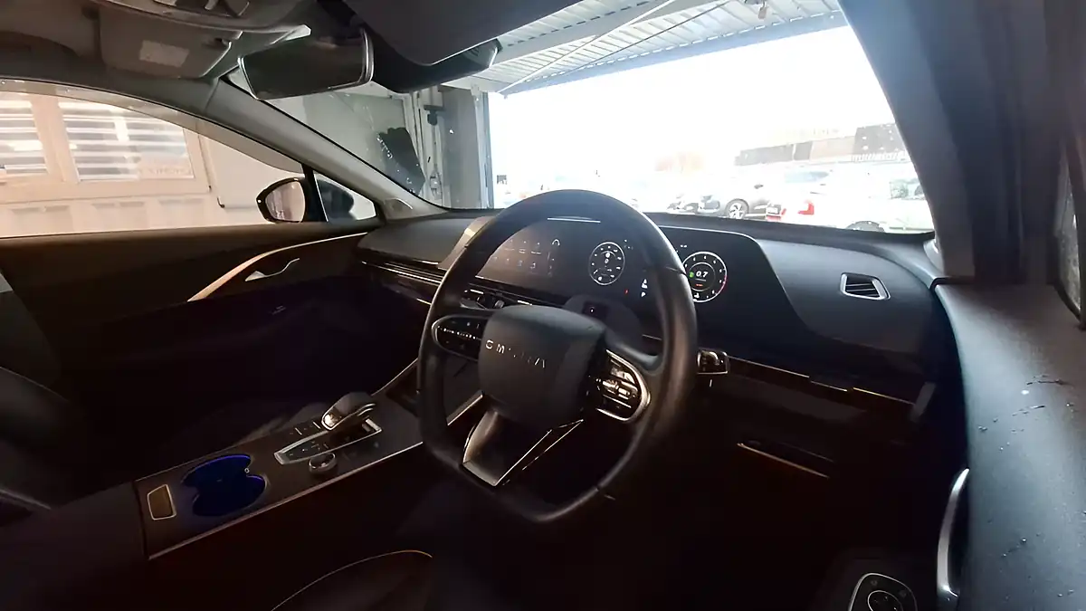 Used 2024 Omoda 5 Noble Silver - Interior and Exterior details 16