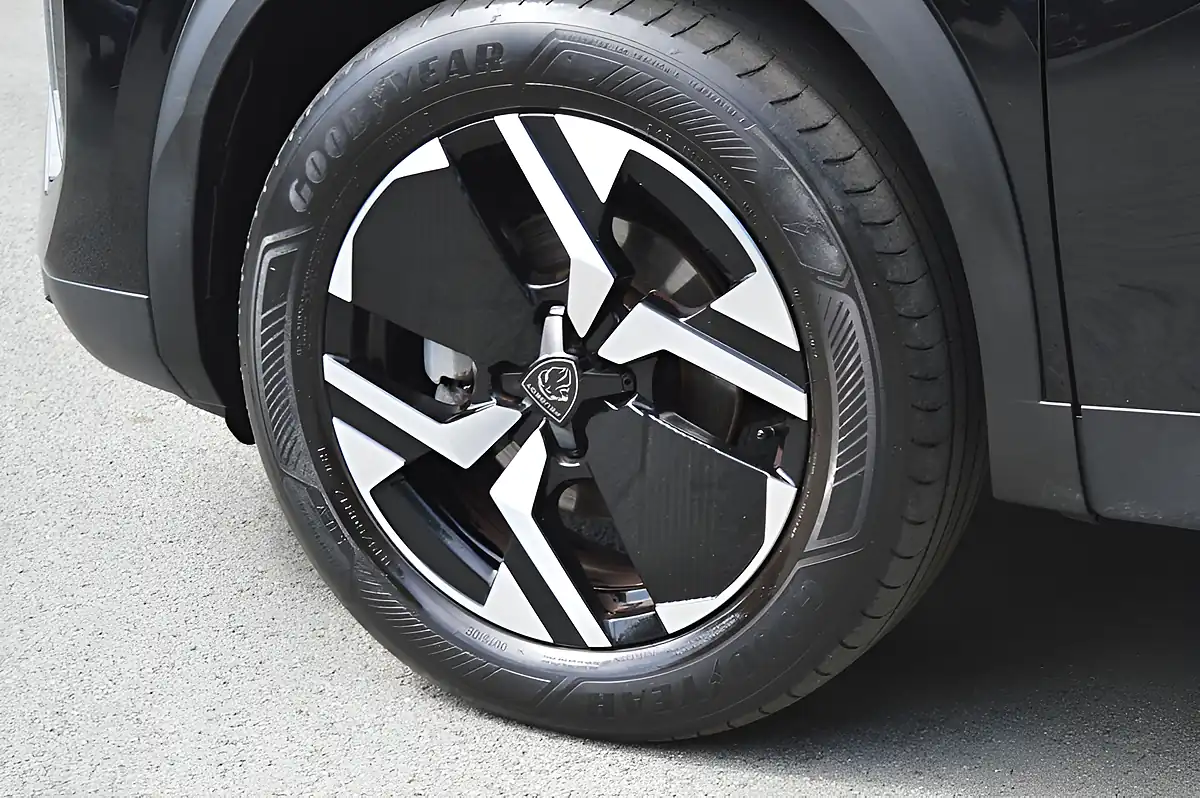 Used 2024 Peugeot 2008 Allure Black - Interior and Exterior details 11