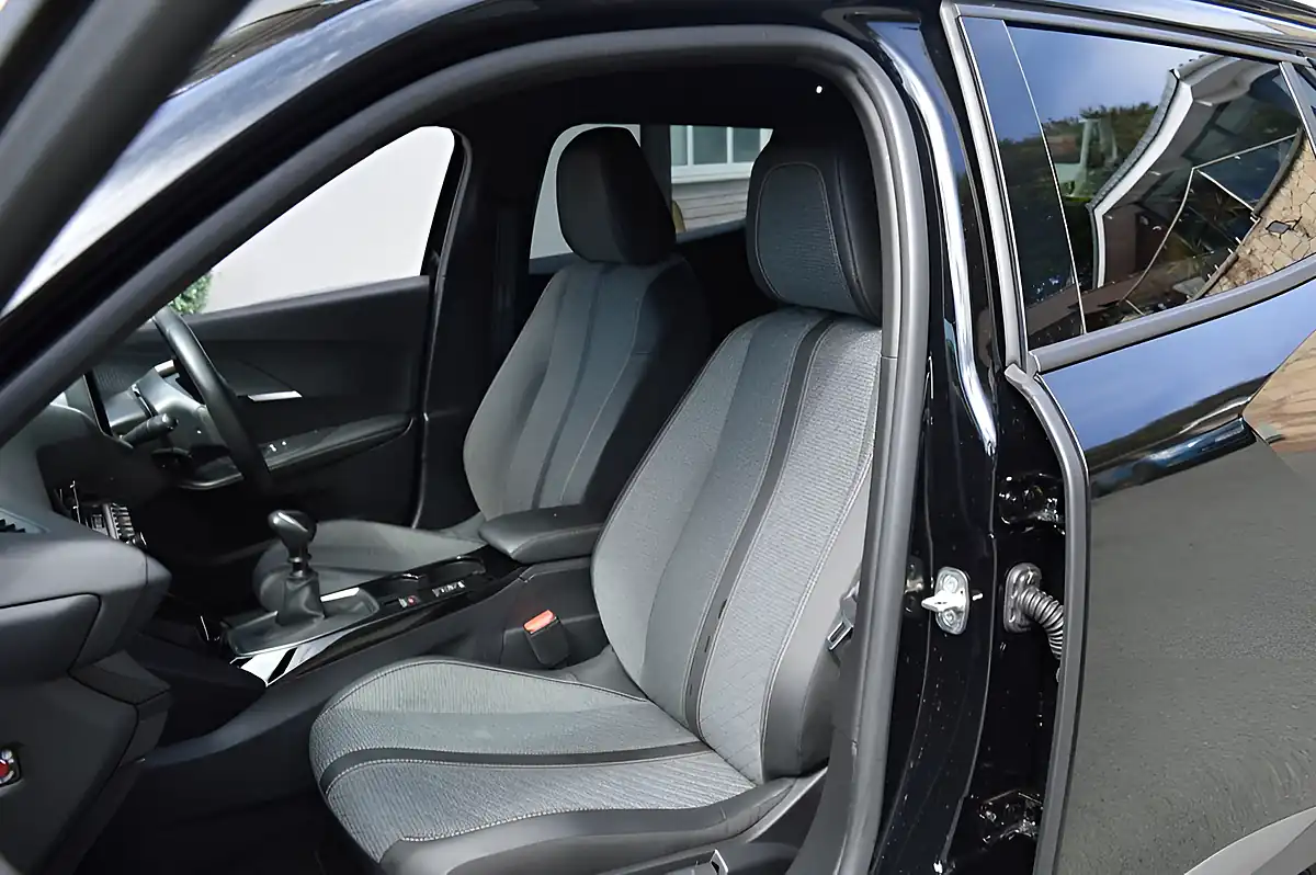 Used 2024 Peugeot 2008 Allure Black - Interior and Exterior details 12