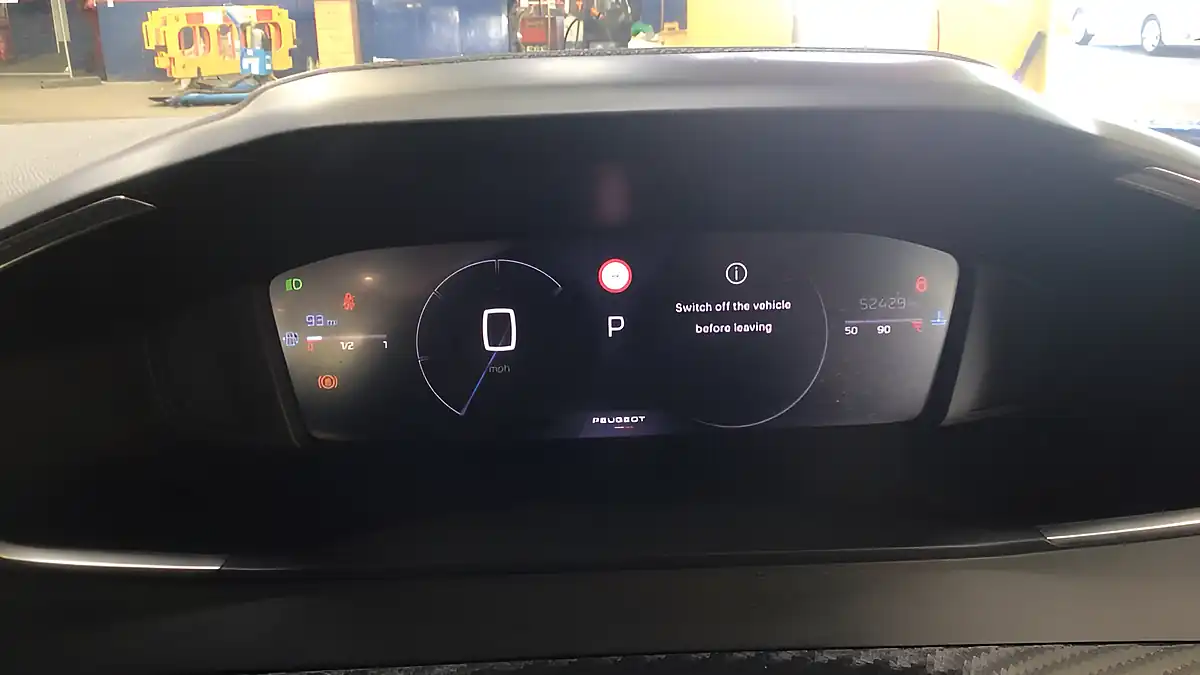 Used 2024 Peugeot 2008 Allure Blue - Interior and Exterior details 9