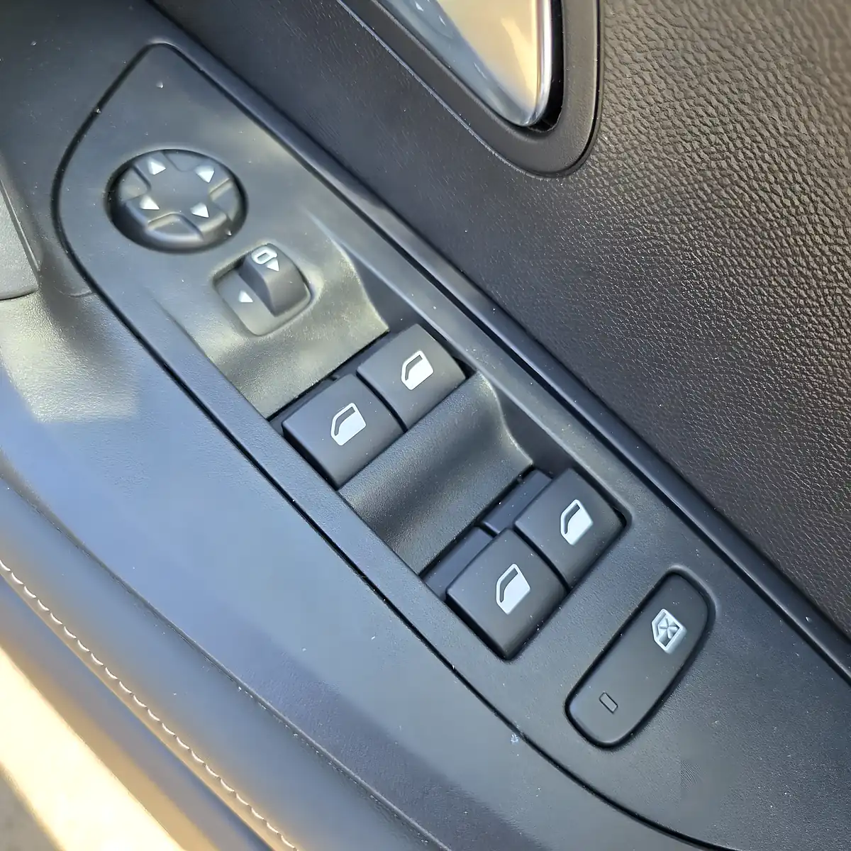 Used 2024 Peugeot 2008 Allure Edition Selenium Grey Premium - Interior and Exterior details 17