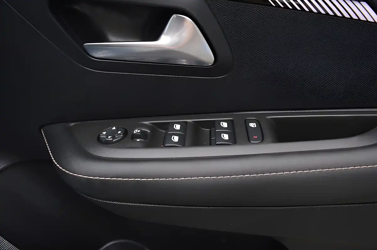 Used 2024 Peugeot 208 Allure Bianca White - Interior and Exterior details 20