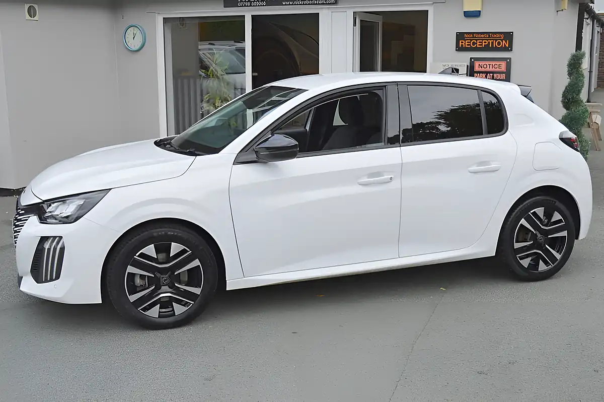 Used 2024 Peugeot 208 Allure Bianca White - Interior and Exterior details 7