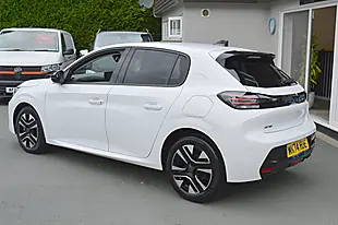 Used 2024 Peugeot 208 Allure Bianca White - Interior and Exterior details 8