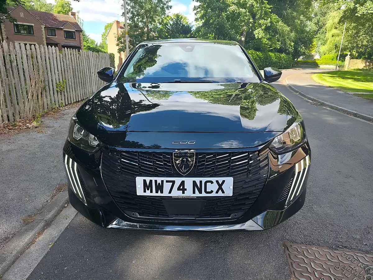 Used 2024 Peugeot 208 Allure Black - Interior and Exterior details 5