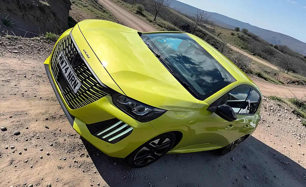 Used 2024 Peugeot 208 Allure Edition Agueda Lime - Interior and Exterior details 6
