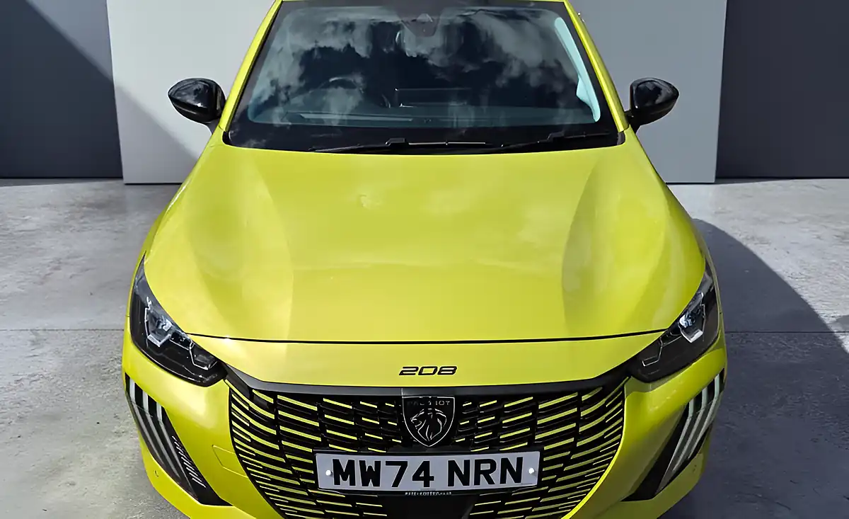 Used 2024 Peugeot 208 Allure Edition Agueda Lime - Interior and Exterior details 7