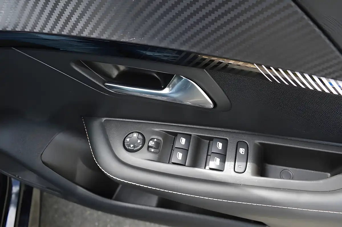 Used 2024 Peugeot 208 Allure Nera Black - Interior and Exterior details 16