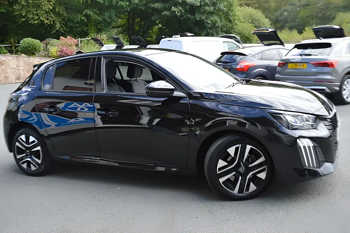 Used 2024 Peugeot 208 Allure Nera Black - Interior and Exterior details 3