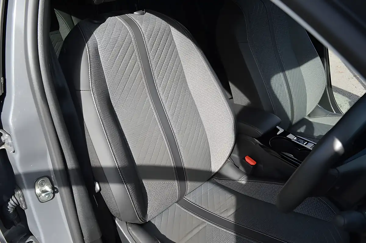Used 2024 Peugeot 208 Allure Selenium Grey - Interior and Exterior details 15