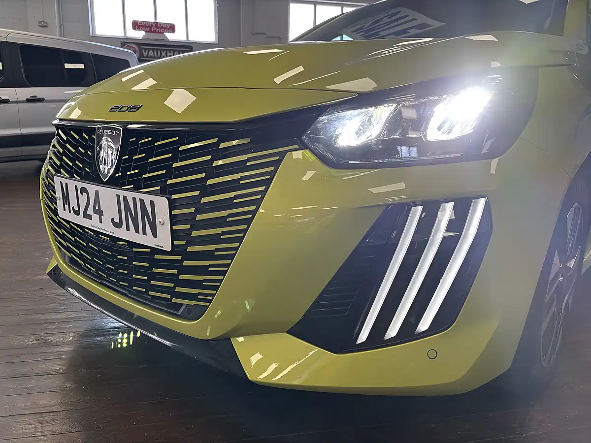 Used 2024 Peugeot 208 Allure Yellow - Interior and Exterior details 20
