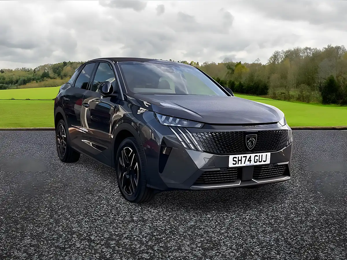 Used 2024 Peugeot 3008 GT Grey - Front View