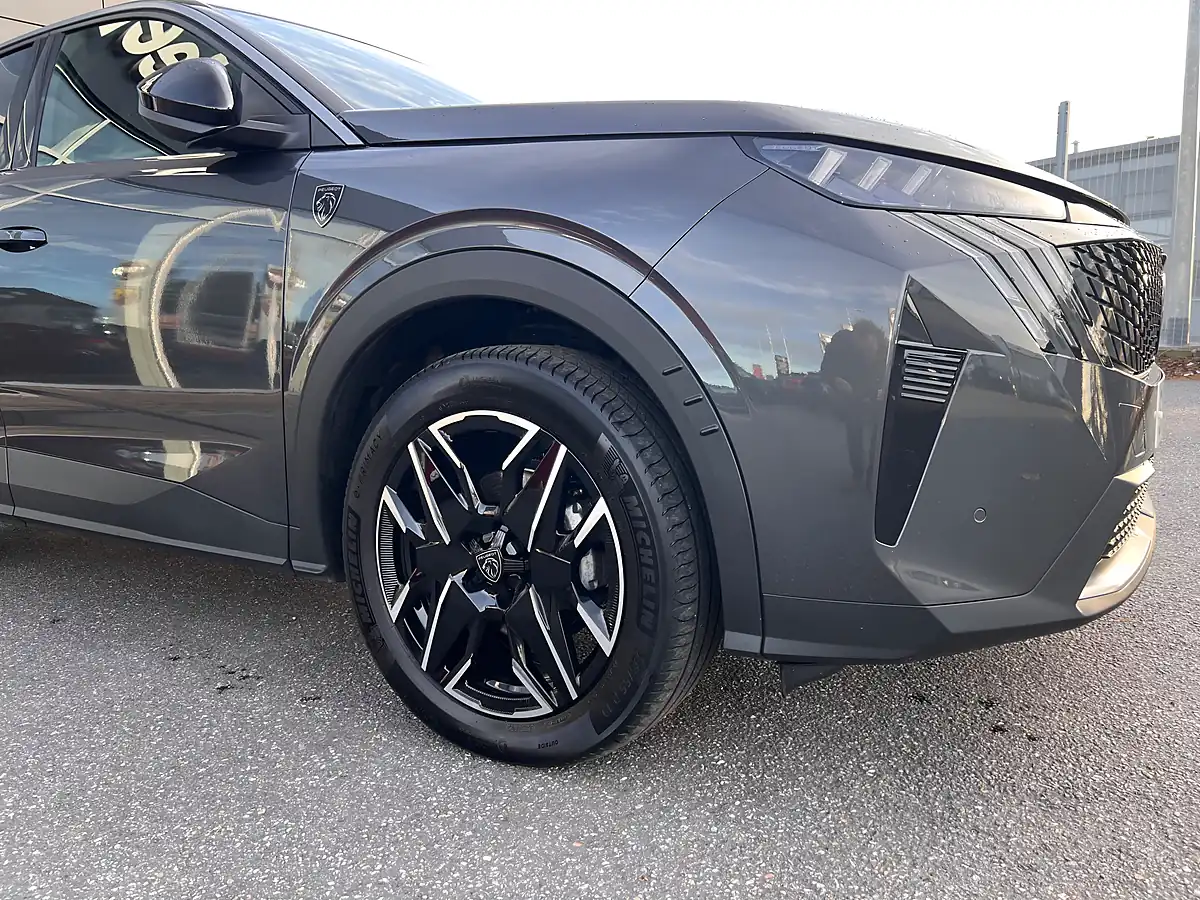 Used 2024 Peugeot 3008 GT Grey - Interior and Exterior details 13